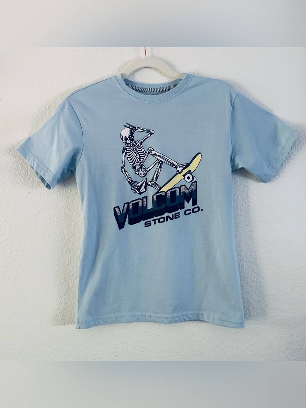 Volcom  Youth “Camiseta Volcom Ripper” Light Blue Graphic T-Shirt Size S/8